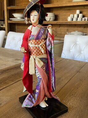15" Vintage Geisha Girl